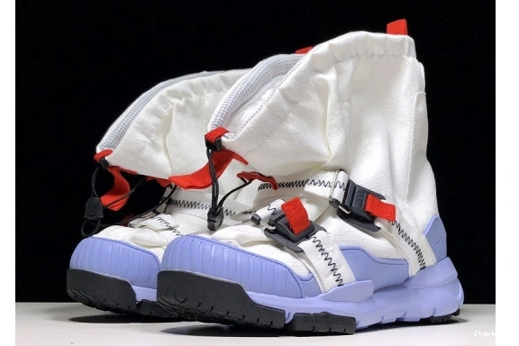 Yard Sachs' AH7767-101 - Mars Overshoe Nike 'Tom 1002